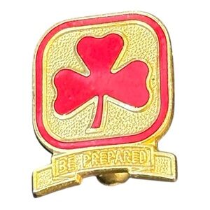 😍2/$20 Vintage Girl Guides of Canada red enamel badge